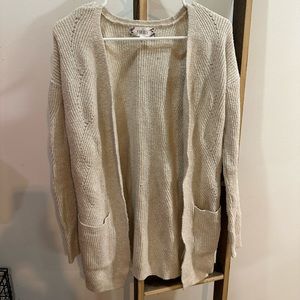 5/$25 Beige sweater with pockets